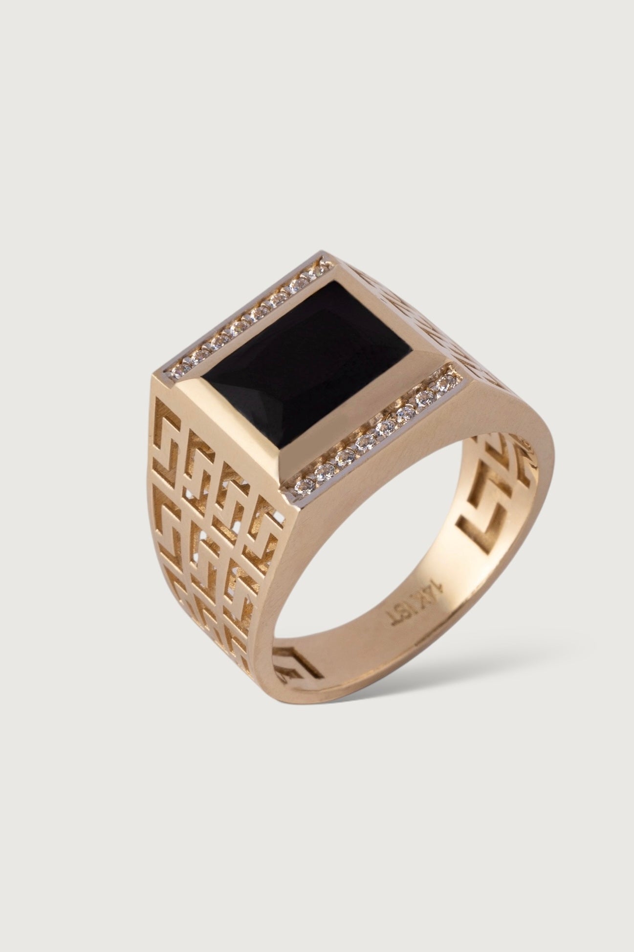 BLACK GEOMETRIC RING