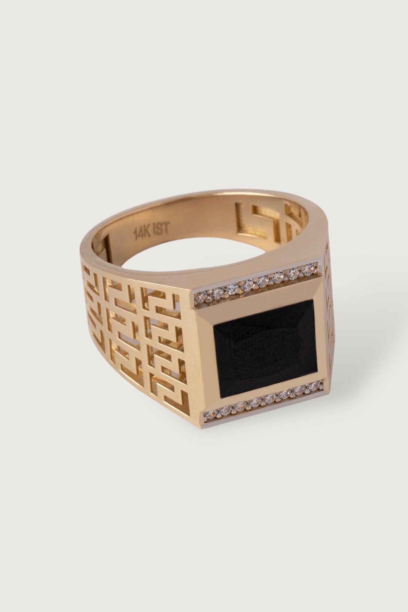 BLACK GEOMETRIC RING