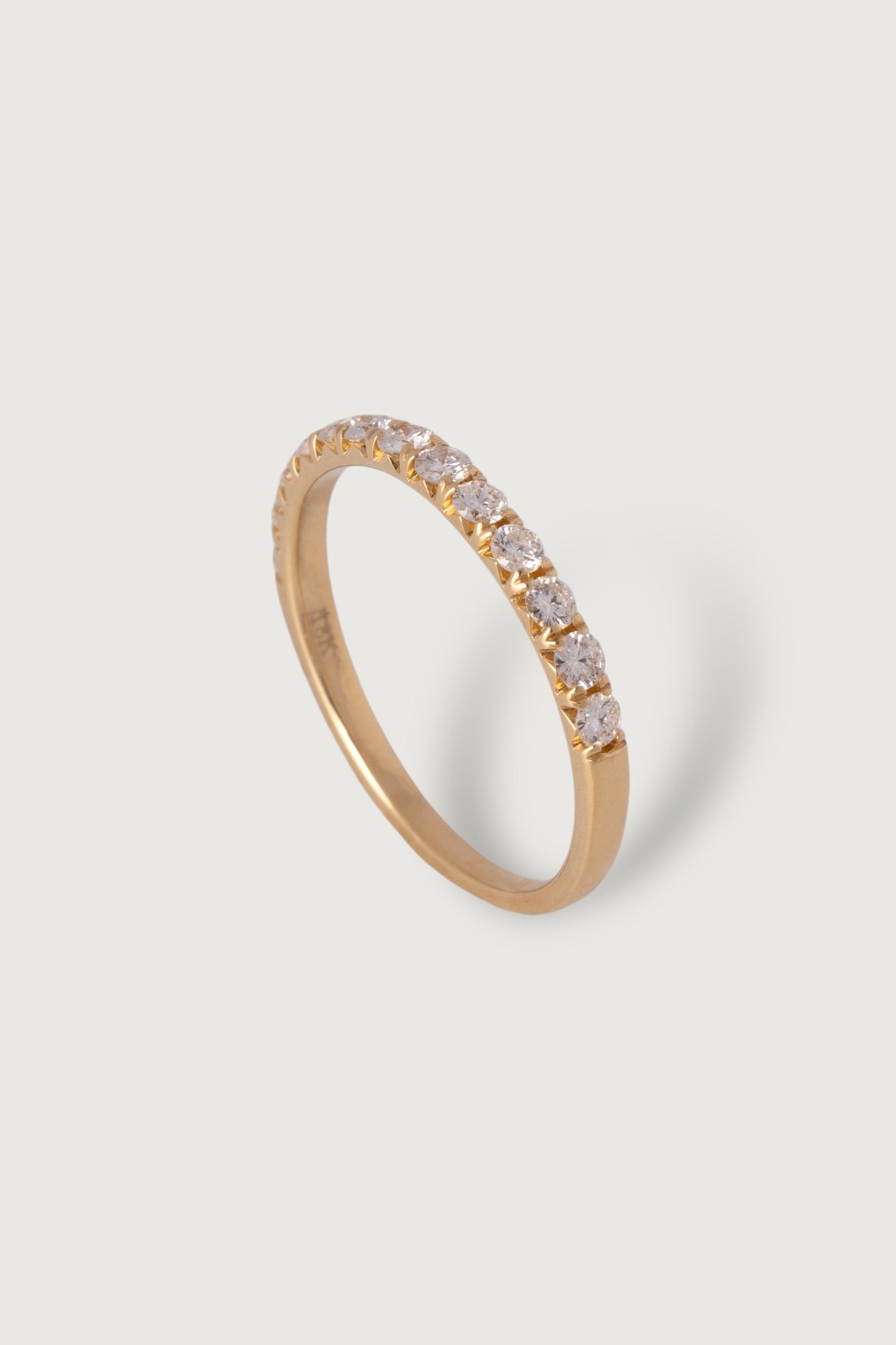 BRILLIANCE BAND RING