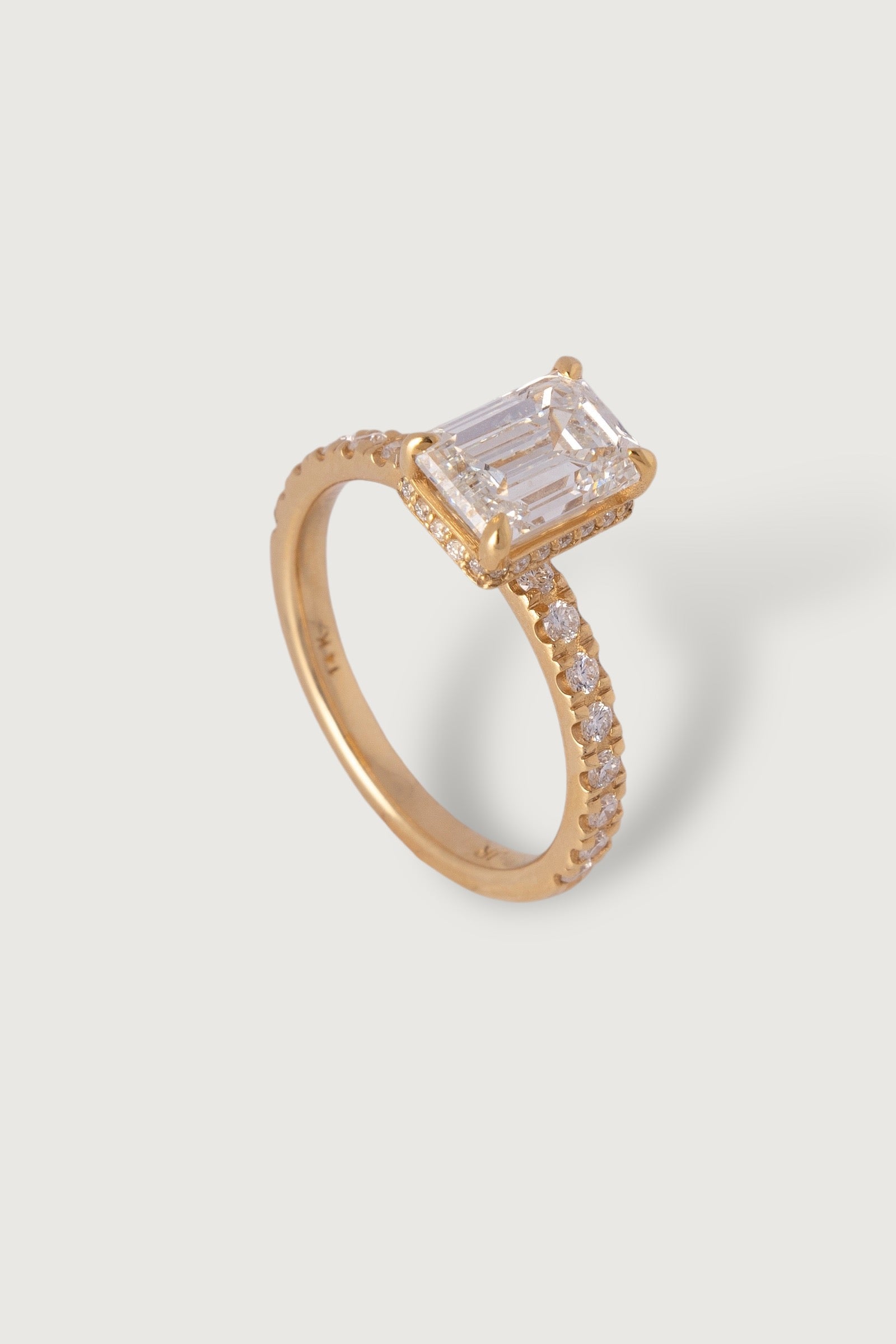 LUMIÉRE D’AMOUR RING
