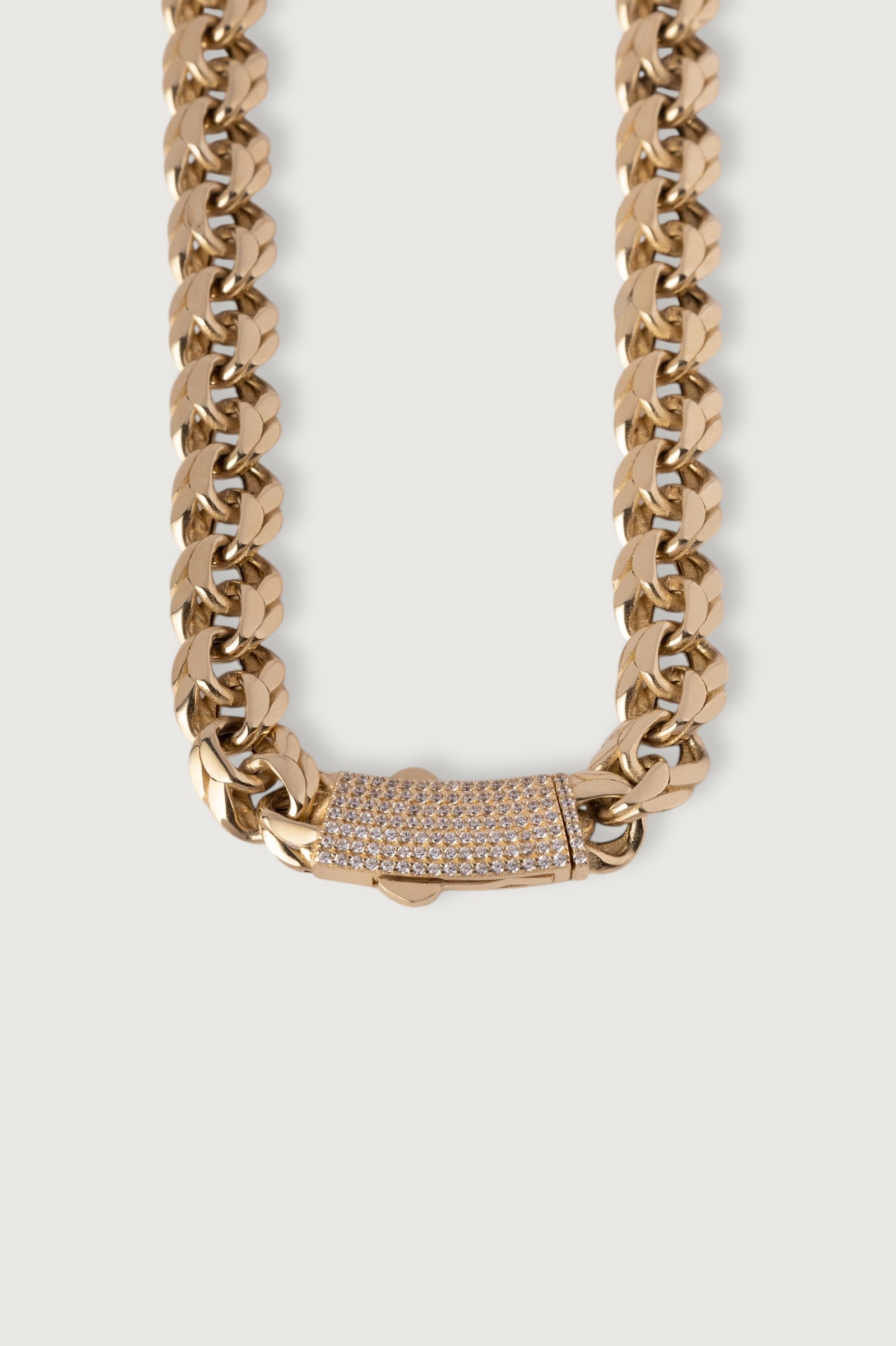 10MM CHINESE LINK CHAIN WITH PAVÉ CLASP - 24"