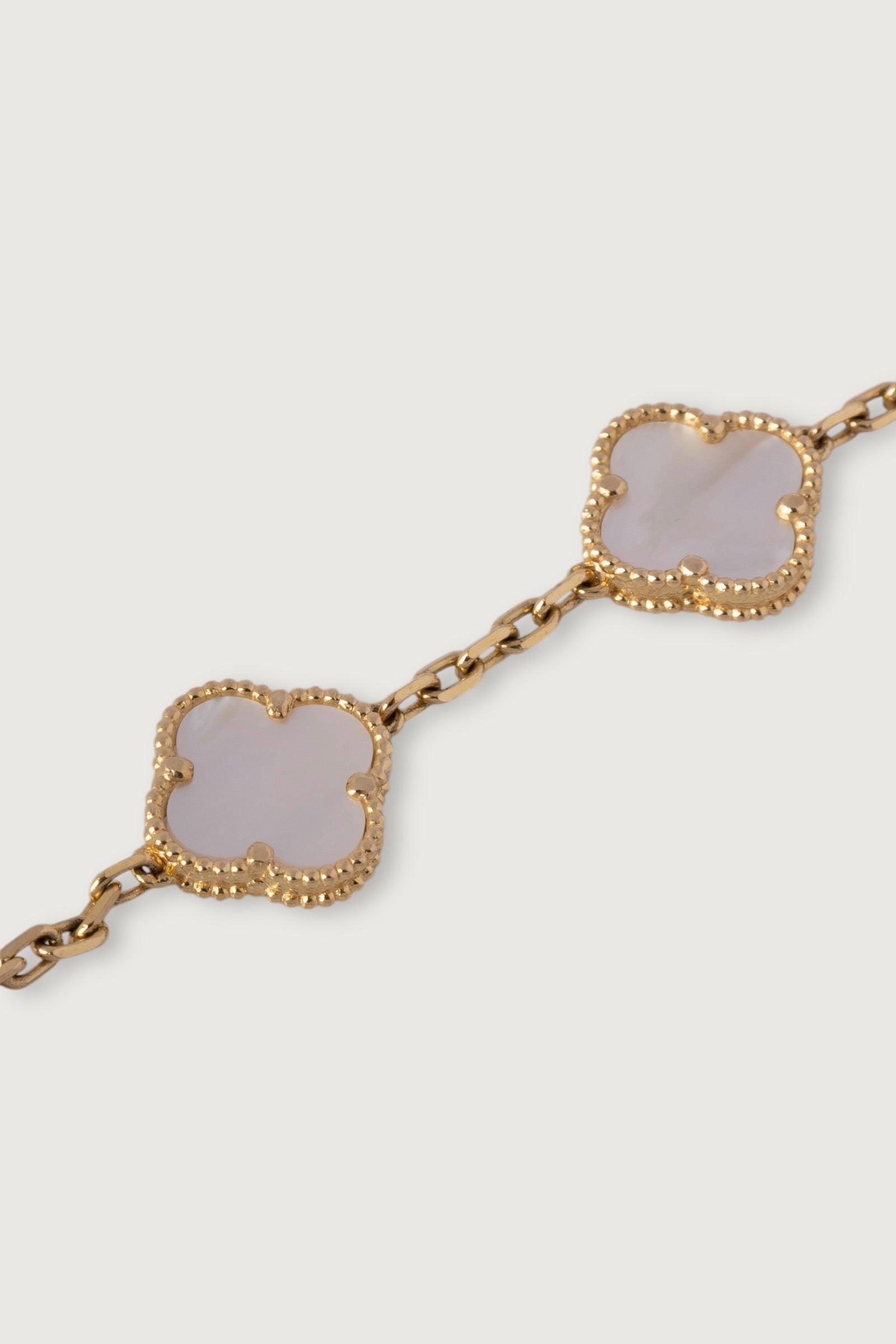 PEARL CLOVER BRACELET