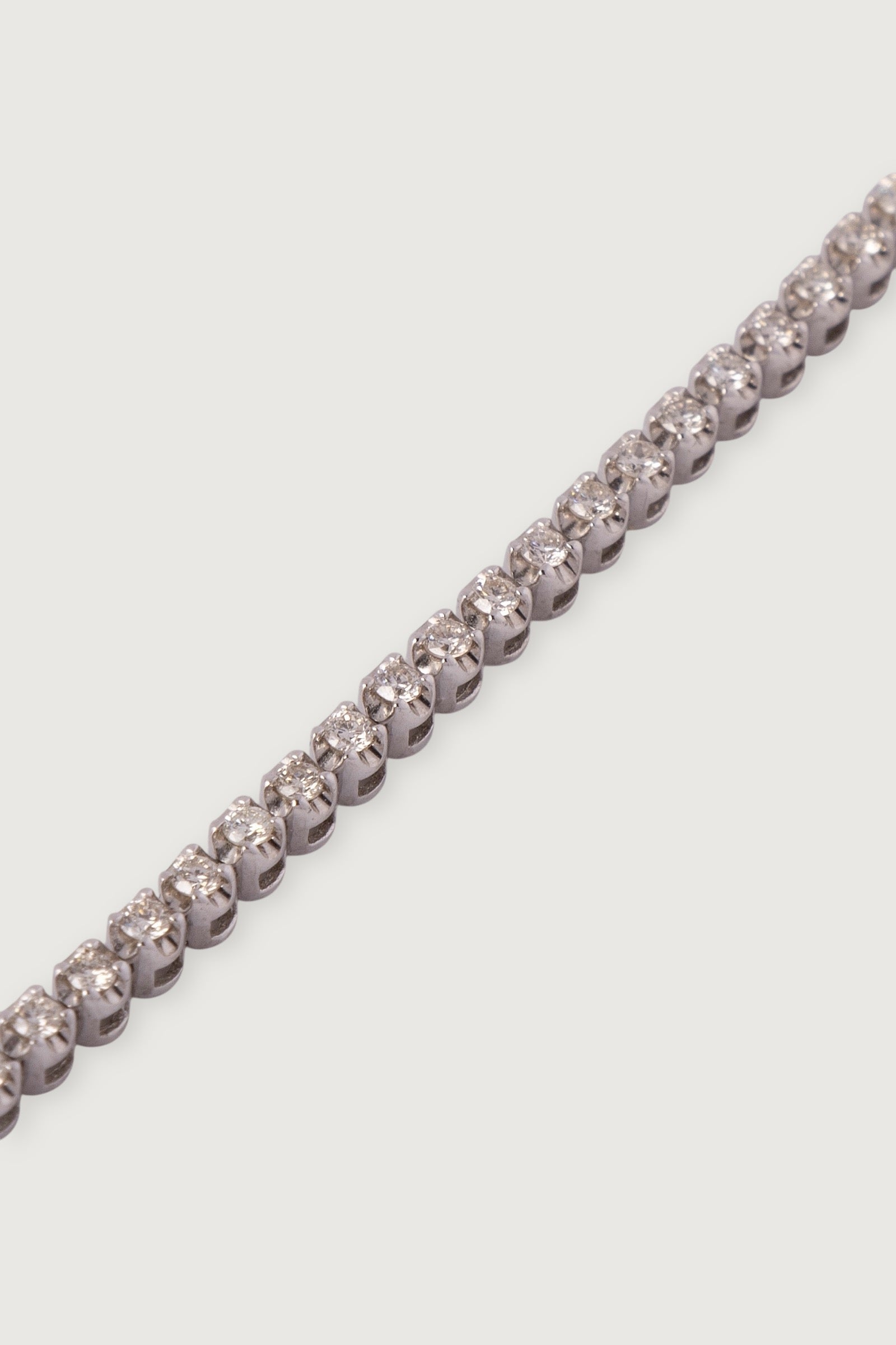 FLEXIBLE TENNIS DIAMOND BRACELET