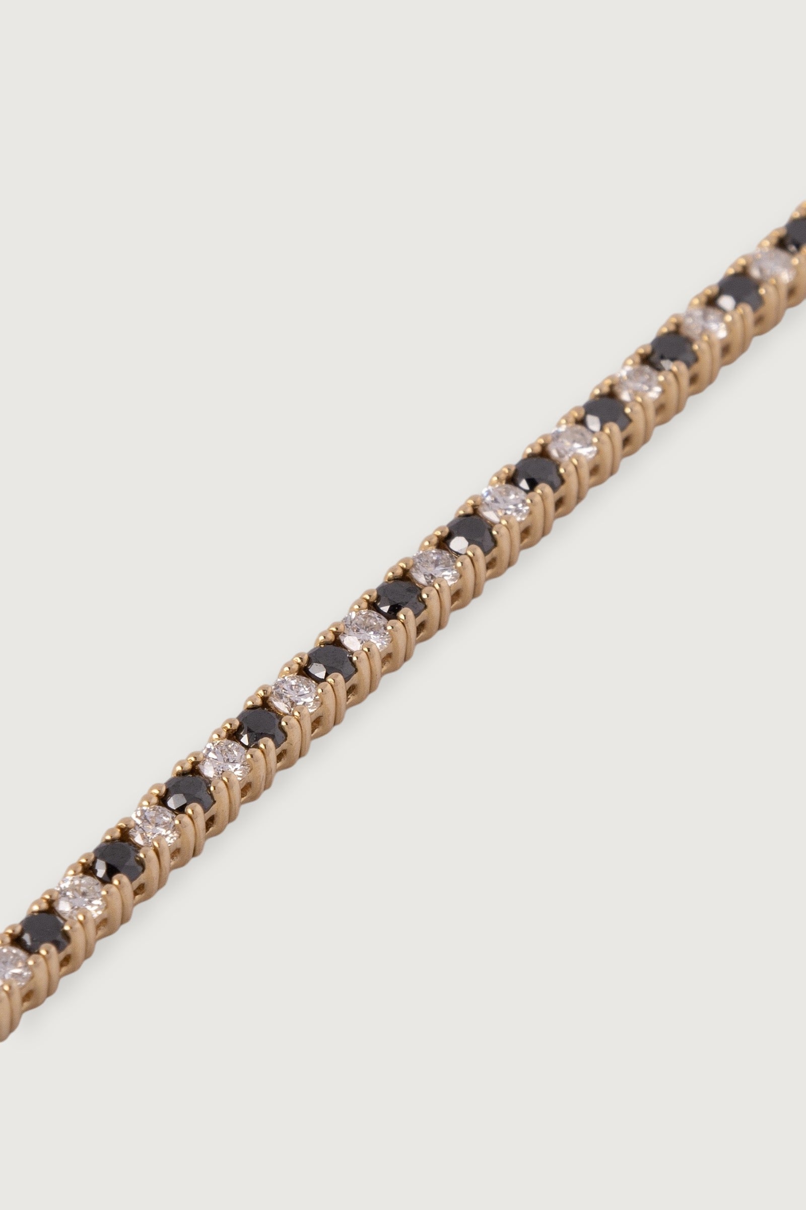 BLACK AND WHITE DIAMONDS TENNIS BRACELET